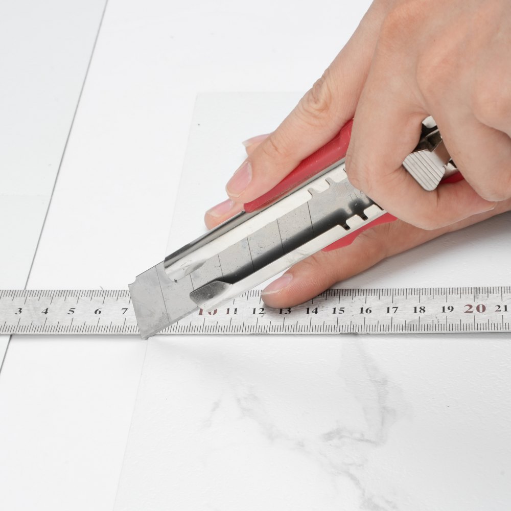 VEVOR Piastrelle per Pavimenti in Vinile Autoadesive 305 x 305 mm 50 Piastrelle Spesse 1,5 mm in Vinile Effetto Marmo Bianco per Sala da Pranzo, Camere da Letto e Bagni, Facile per Decorare la Casa