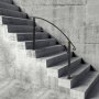 Escaleras de hormigón con pasamanos VEVOR de 4 escalones contra una pared gris.