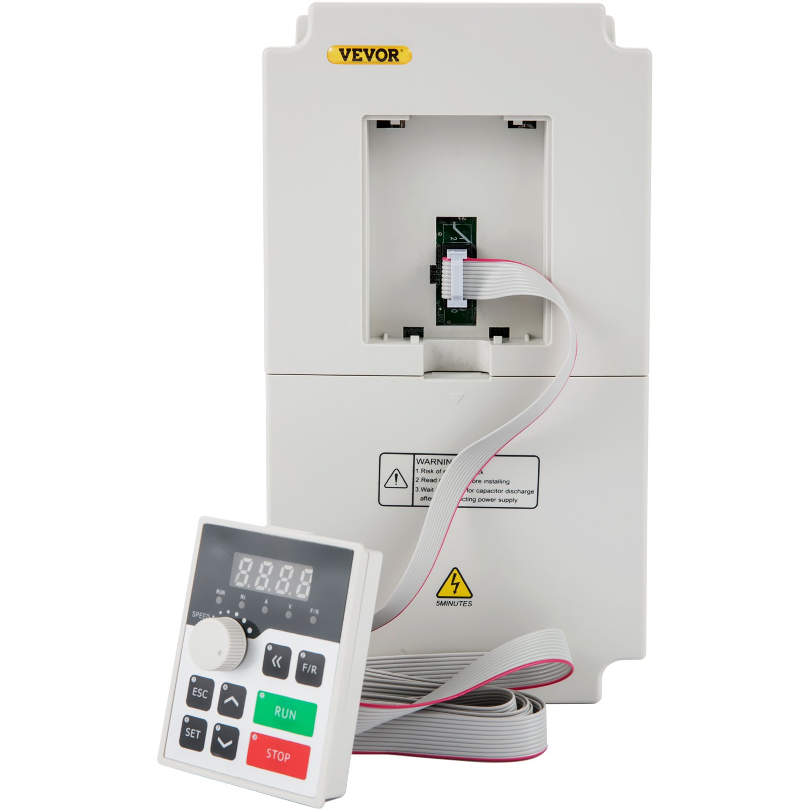 Variador de frecuencia VEVOR con panel de control desmontable y cables de conexión.