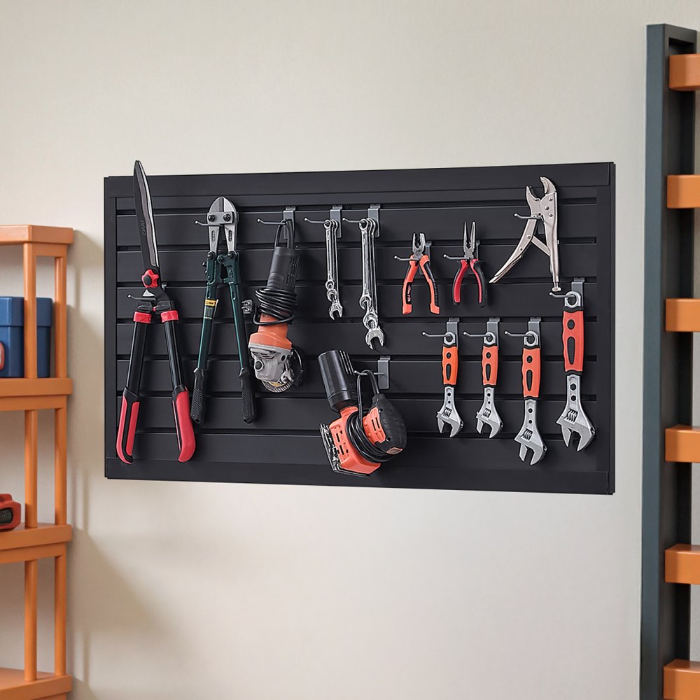 Panel de pared de listones VEVOR, 2 x 4 pies, panel de listones de garaje de PVC con diseño modular, panel de listones negro fácil de instalar y ajustable con estructura de acoplamiento y corte DIY, apto para almacenamiento y exhibición.