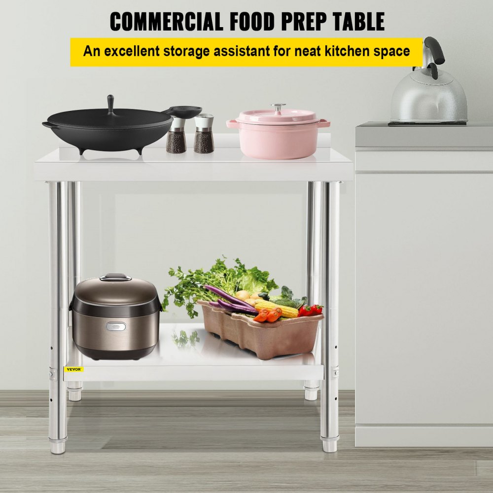 Mesa de preparación de acero inoxidable VEVOR con herramientas de cocina y verduras frescas.