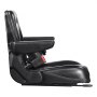 Asiento de carretilla elevadora VEVOR negro con apoyabrazos y cierre de cinturón de seguridad rojo, vista de perfil lateral.