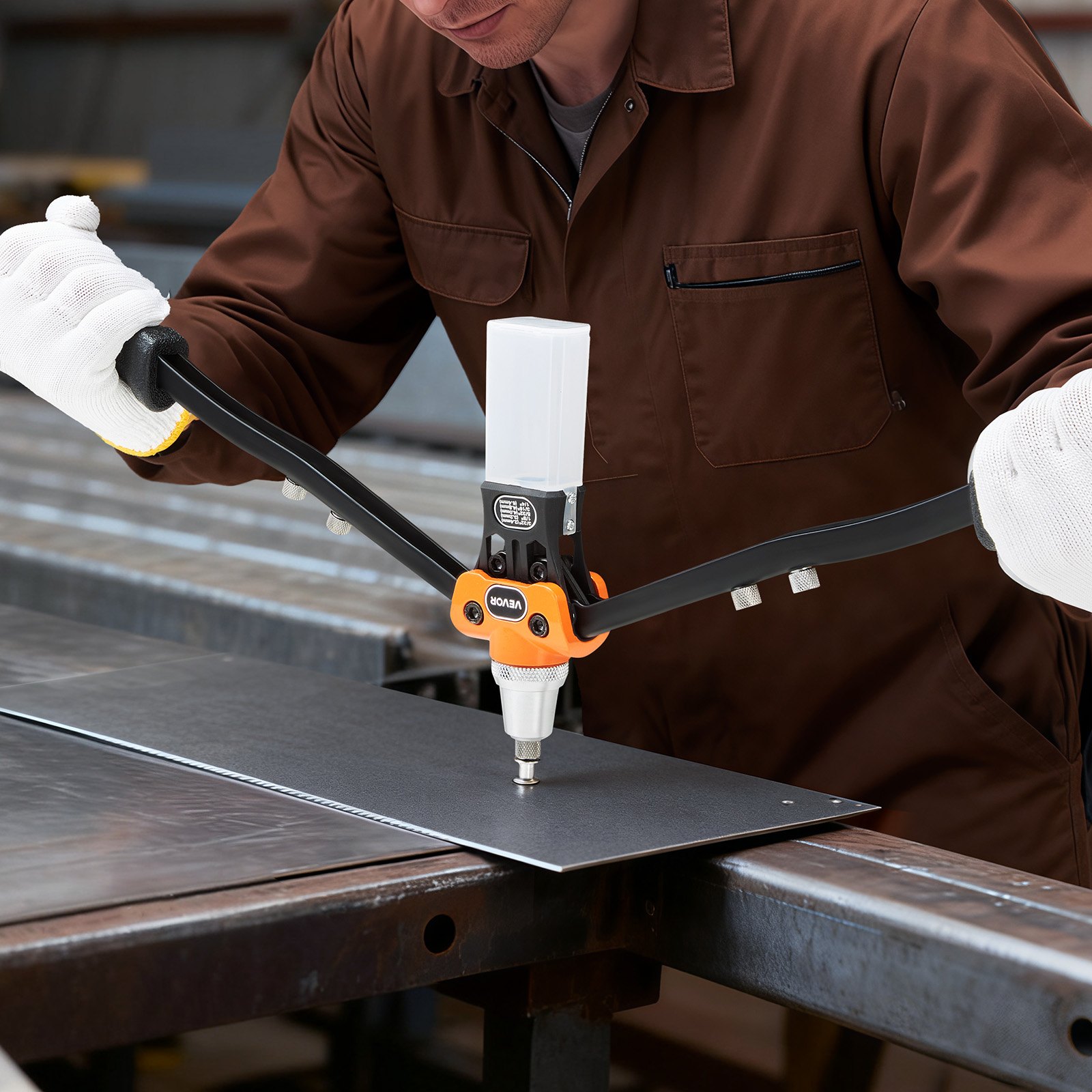 Kit de remachadora VEVOR con 230 remaches ciegos, remachadora de dos manos con 5 boquillas intercambiables, 5 brocas y estuche de transporte. Herramienta manual para metal, automoción, hogar y bricolaje.