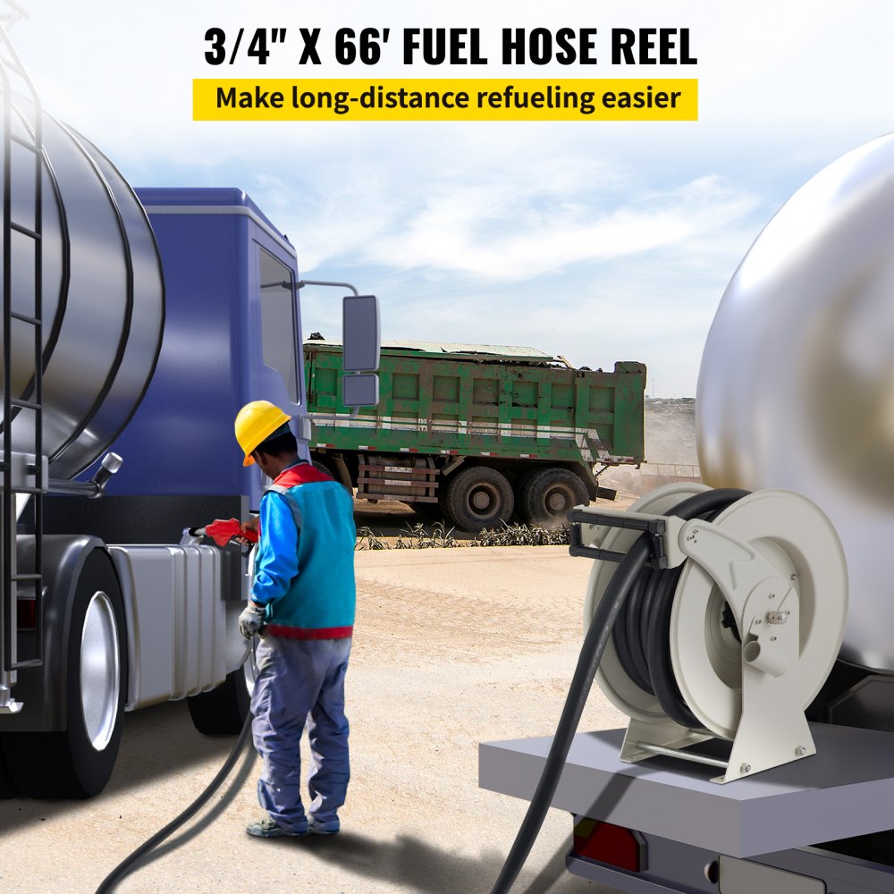 Camión de reabastecimiento de combustible para trabajadores con carrete de manguera de combustible VEVOR en un entorno industrial, lo que demuestra facilidad de uso.
