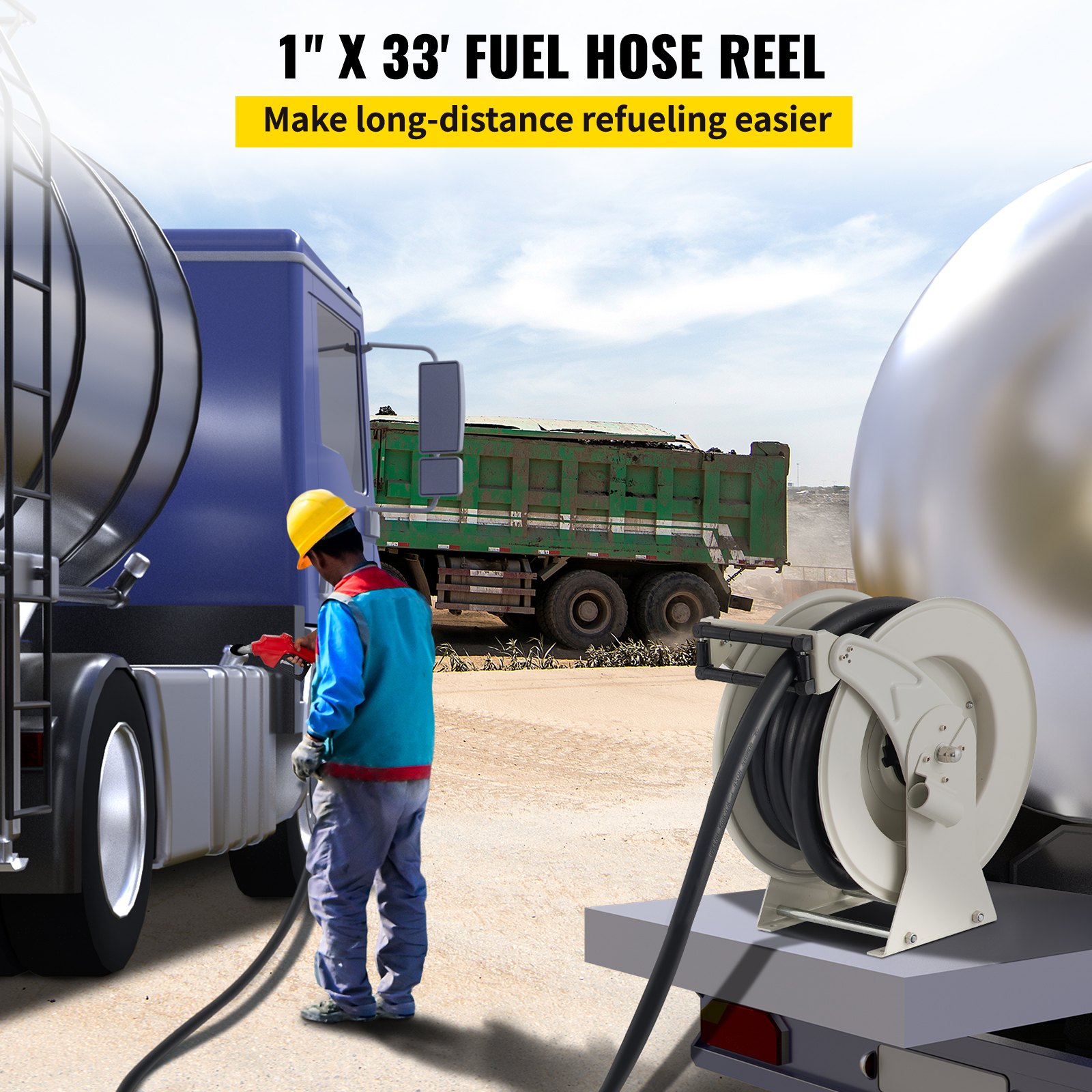 Carrete de manguera de combustible VEVOR en uso para reabastecimiento de combustible a larga distancia de camiones en un sitio de construcción.