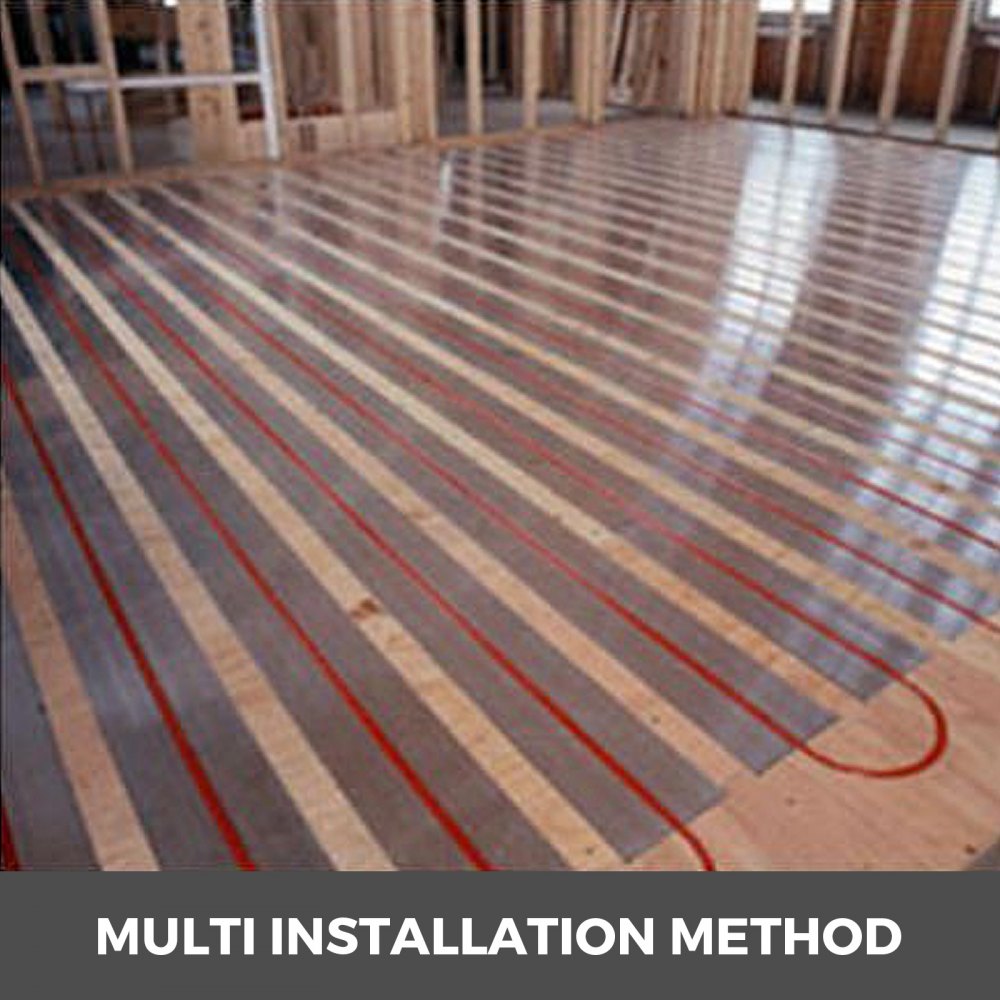 Placas de transferencia de calor VEVOR pex instaladas en un piso de madera con tubos rojos.