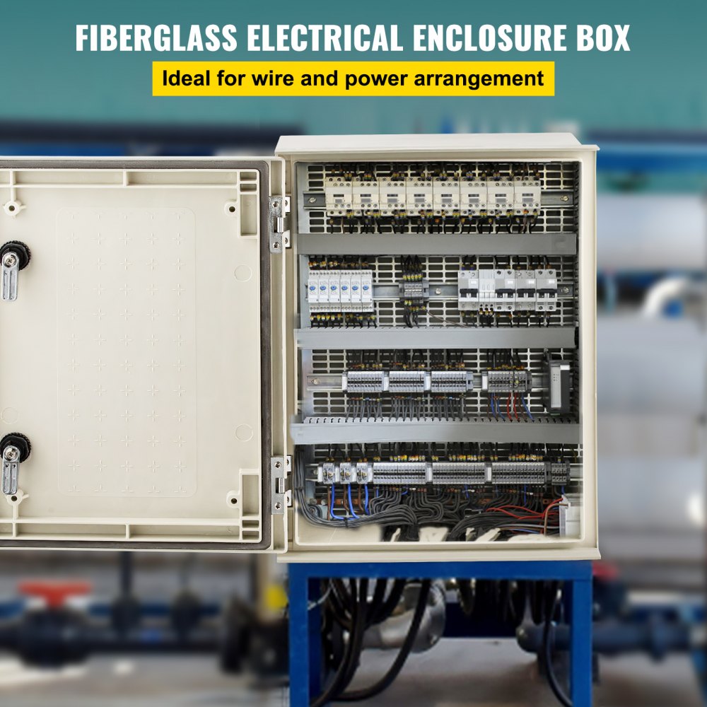 Gabinete de acero nema VEVOR abierto que muestra cableado organizado y disposiciones de energía.