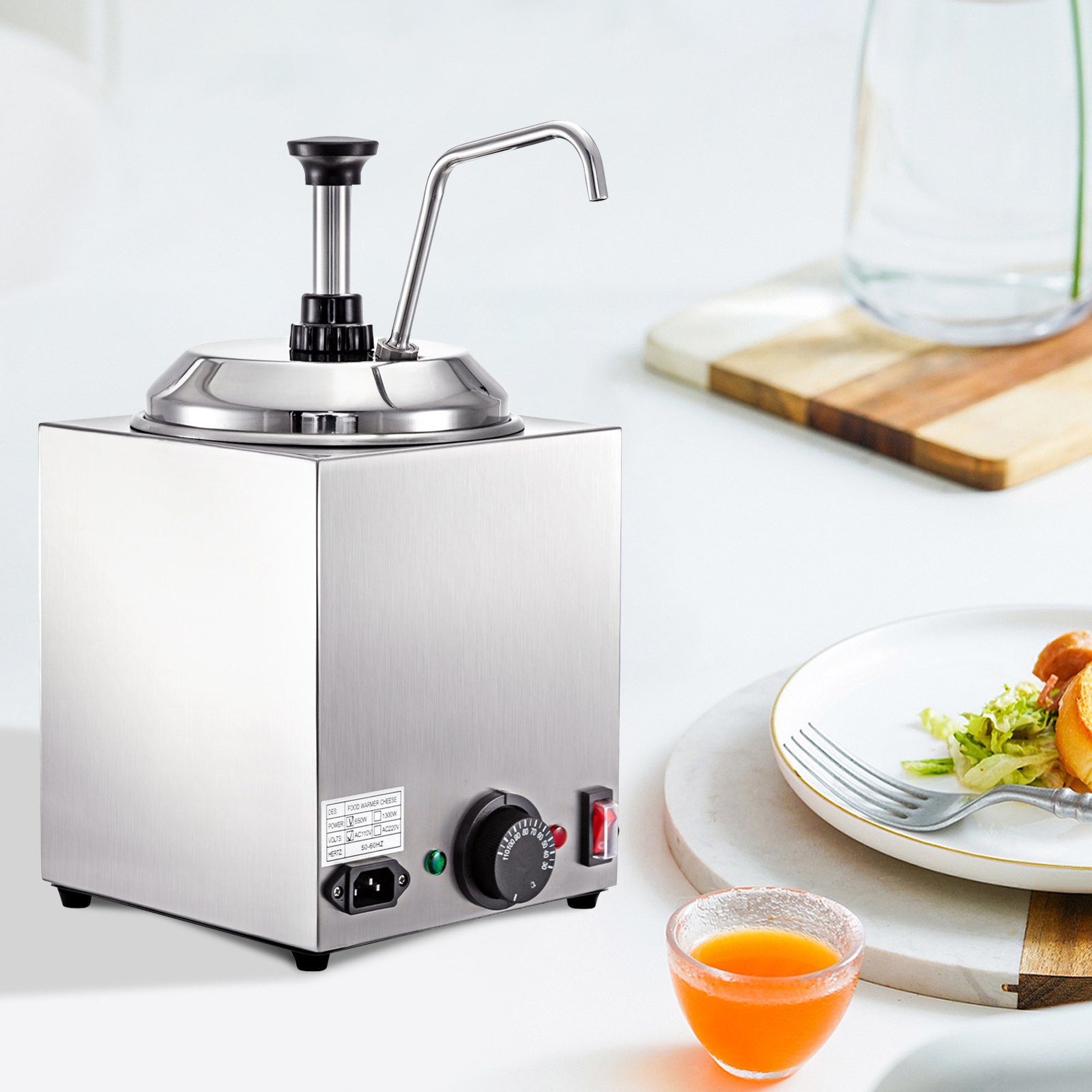 Dispensador de queso VEVOR en una cocina moderna con ensalada y bebida al lado.