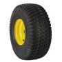 Neumático para cortadora de césped VEVOR de color negro con llanta amarilla que presenta un dibujo de banda de rodadura prominente y detalles en las paredes laterales.