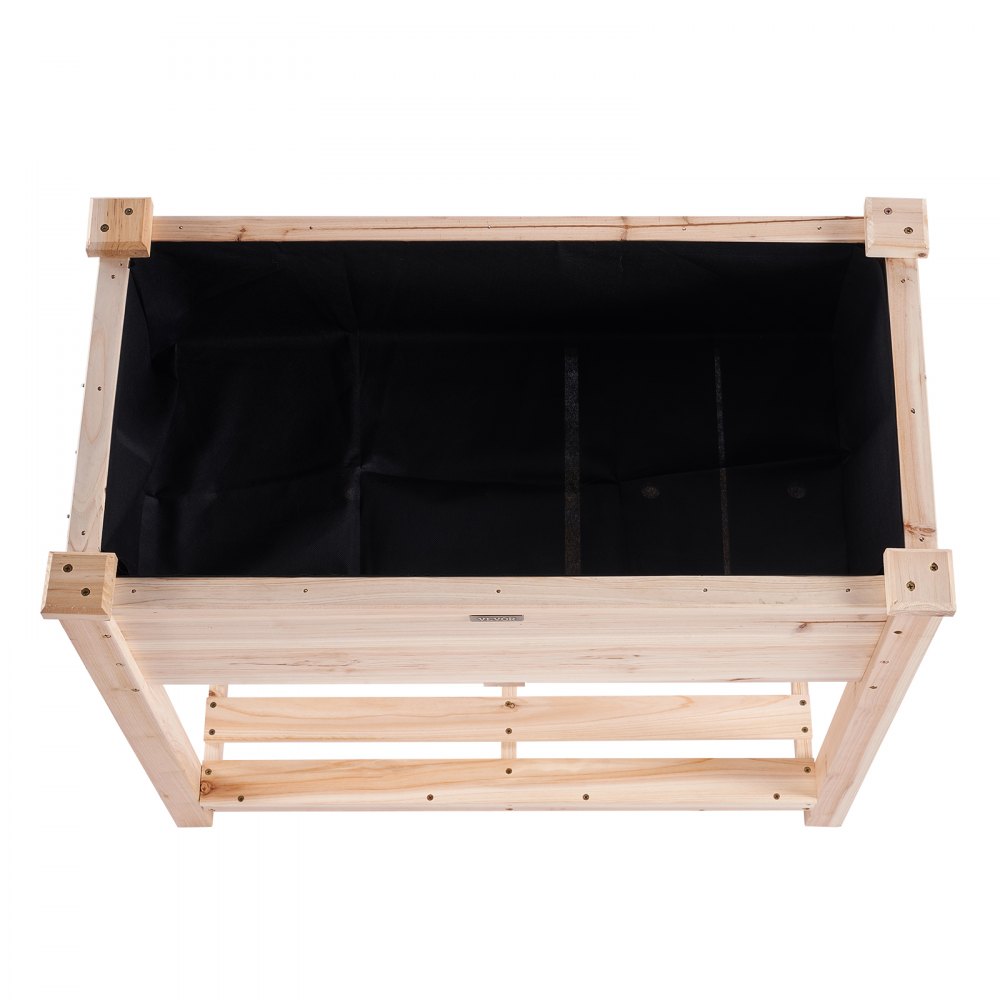 Cama de jardín de madera VEVOR con estante incorporado, forro negro y esquinas reforzadas, vista superior.
