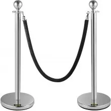 VEVOR Postes Separadores Cinta Extensible Barreras De Seguridad Set 2pcs Set con cuerda de terciopelo negro-plata