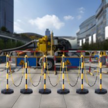 VEVOR - Conos de señalización de tráfico ajustables, paquete de 6, barrera de señalización de seguridad vial con base rellenable, cadena de 8 pies, para control de tráfico, advertencia, estacionamiento, construcción, carreteras, amarillo y negro