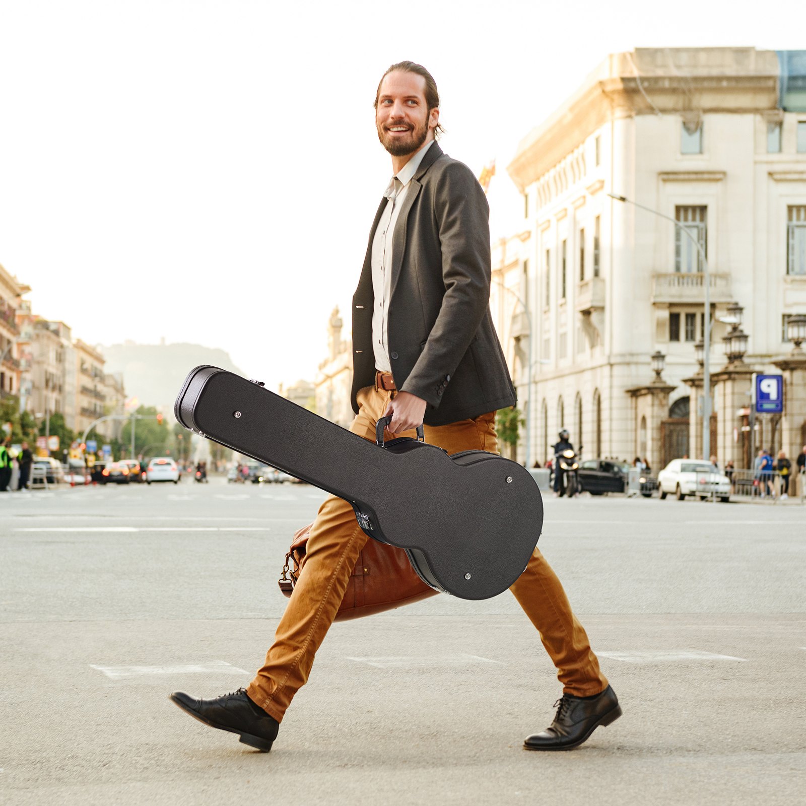 VEVOR Estuche rígido para guitarra eléctrica de 105 cm (41,34"), con forma de calabaza, con cerradura, pestillo, llave y asa, acolchado de PVC, forro suave, resistente al agua, para guitarras LES Paul de 99 cm (39"), color negro