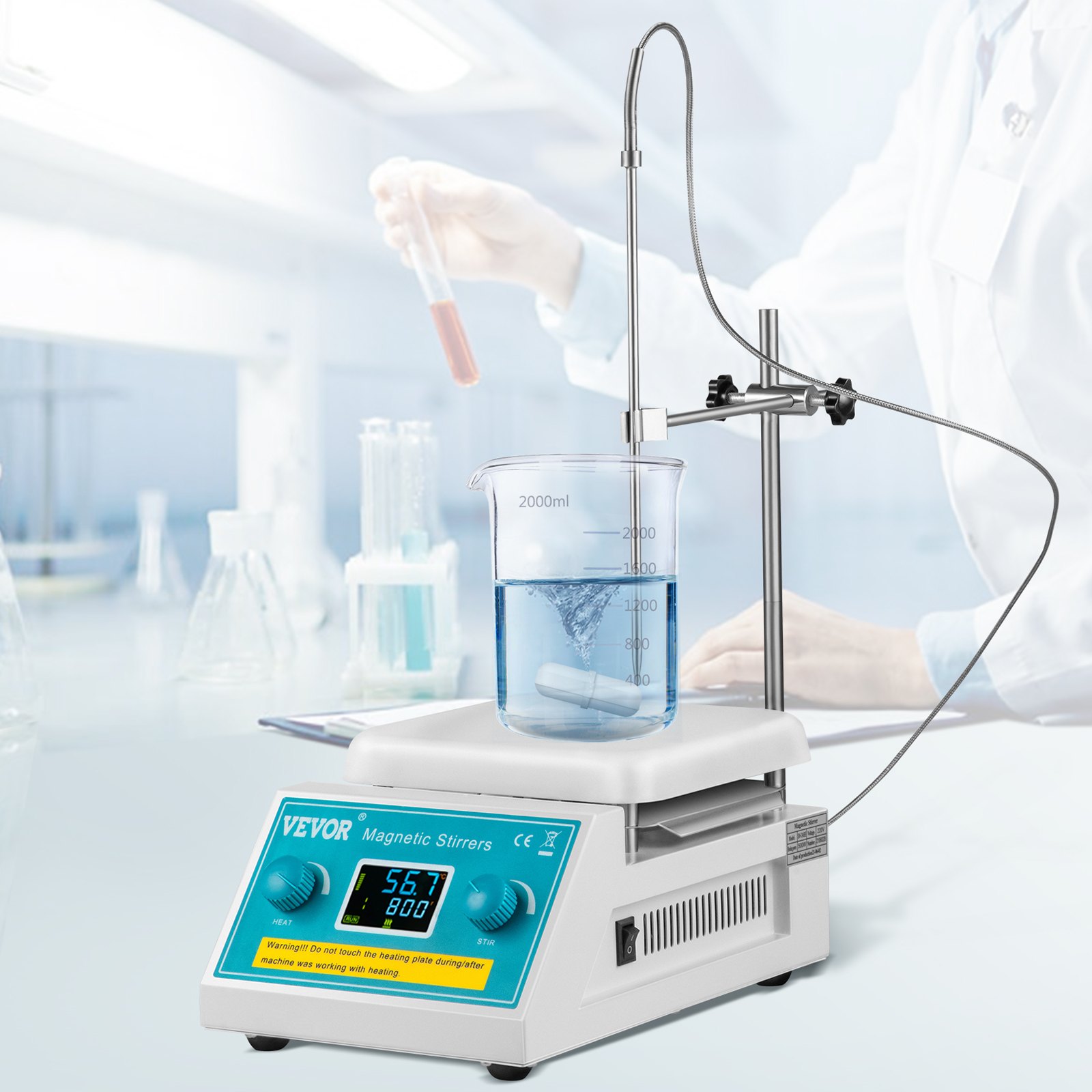 Placa calefactora agitadora magnética VEVOR con vaso agitador y pantalla de calentamiento en configuración de laboratorio.