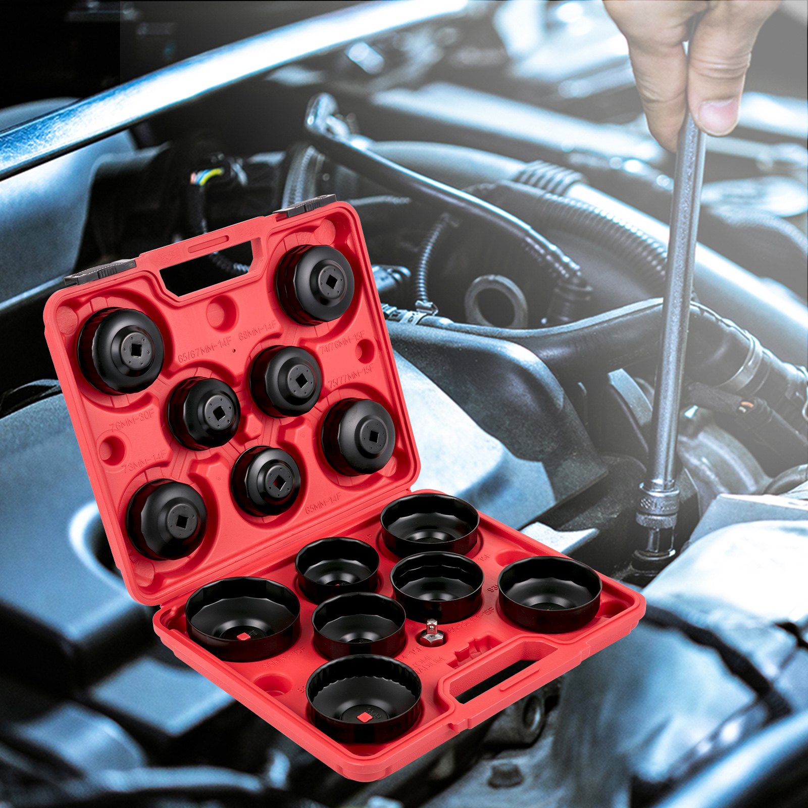 Juego de llaves para filtro de aceite VEVOR en estuche rojo con motor de automóvil al fondo.