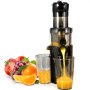 Exprimidor masticador VEVOR que extrae jugo de naranja fresco con frutas y recipiente para pulpa.