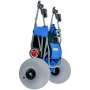 Carrito de playa VEVOR plegable con grandes ruedas grises, tela azul y marco duradero para facilitar el transporte a la playa.