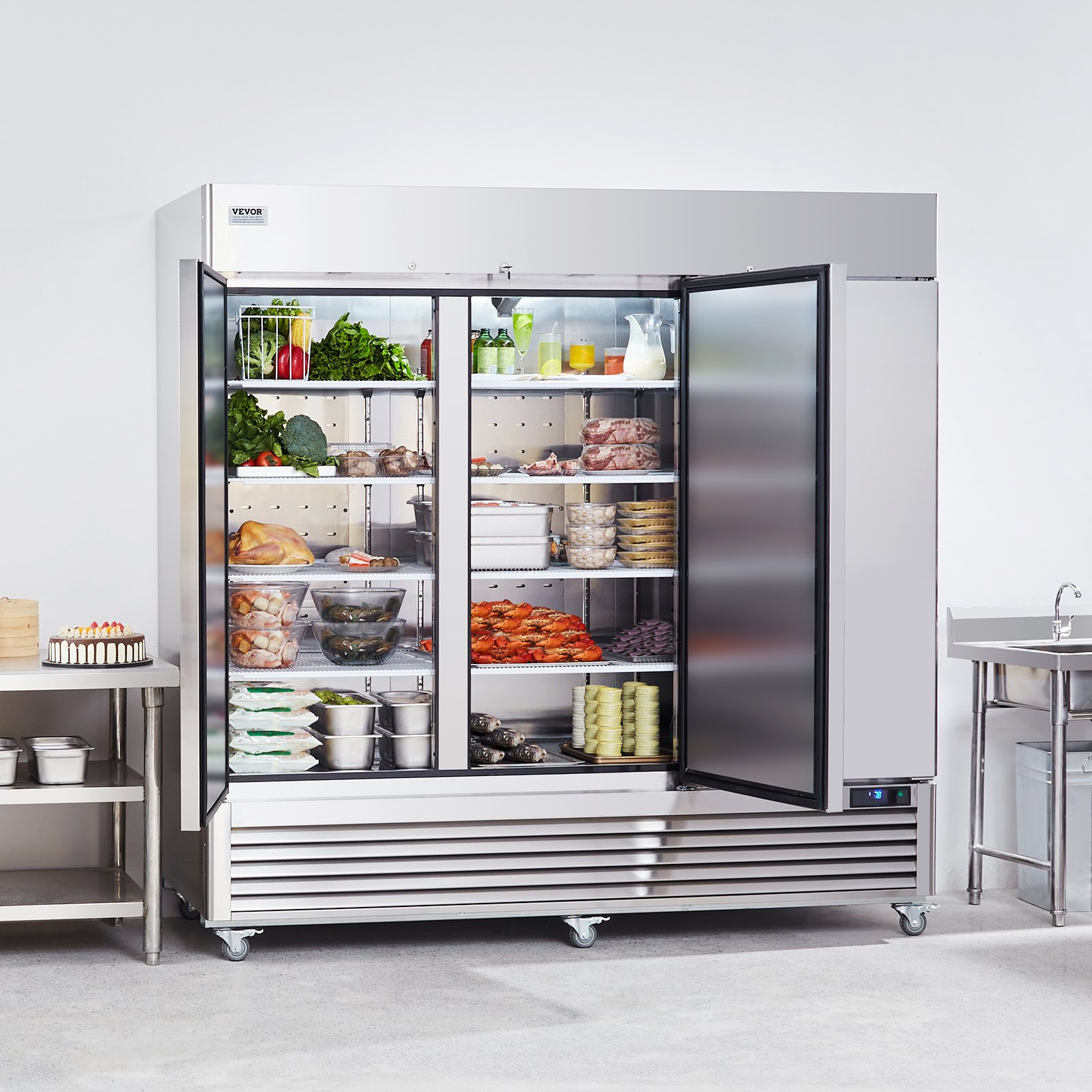 Refrigerador comercial VEVOR de 60.42 pies cúbicos, refrigerador vertical de 82.5" de ancho, 3 puertas, descongelamiento automático, acero inoxidable, 12 estantes, control de temperatura de 33 a 41 °F, luz LED, 4 ruedas