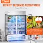 Refrigerador comercial VEVOR con puertas abiertas que muestra un almacenamiento ordenado de alimentos, resaltando las características de enfriamiento.