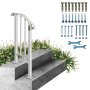 Pasamanos de exterior VEVOR con herrajes y herramientas de instalación sobre escalones de piedra con flores.