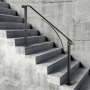 Escaleras de hormigón con pasamanos VEVOR para escaleras exteriores.