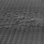 Gotas de agua sobre alfombrillas de garaje texturizadas VEVOR, que muestran una superficie antideslizante.