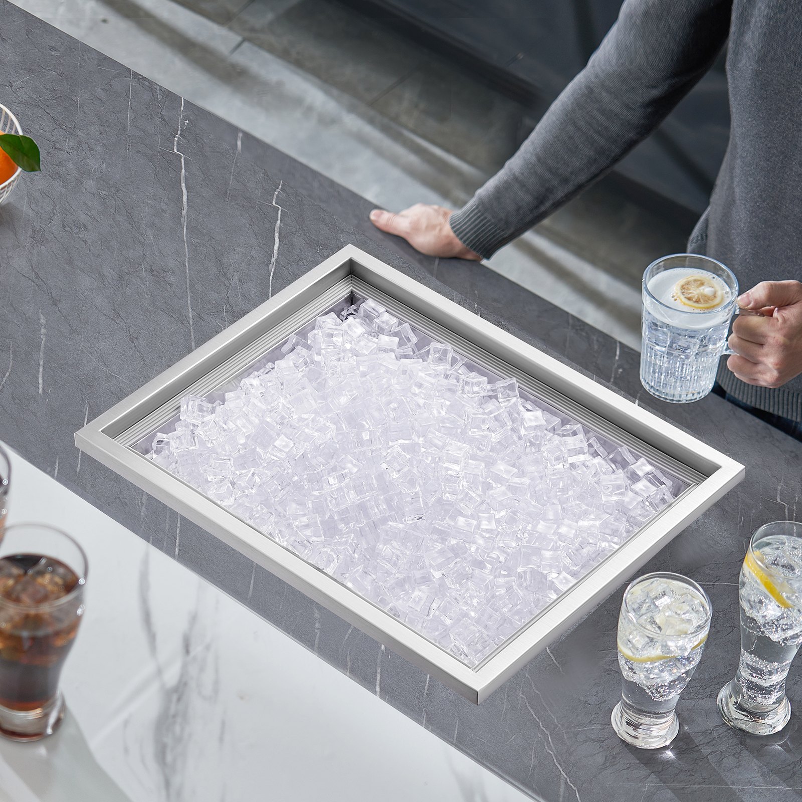 Hielera empotrable VEVOR de acero inoxidable de 56 cm de largo x 43 cm de ancho x 30 cm de alto. Contenedor de hielo comercial con tapa, barra de hielo para cocina al aire libre de 40 cuartos de galón. Incluye tubo y tapón de drenaje. Ideal para vino y cerveza fríos.