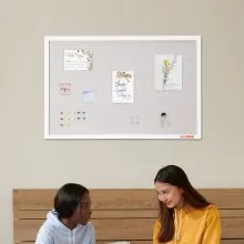 Tablero de corcho blanco VEVOR de 36" x 24" con superficie de lino para montaje en pared