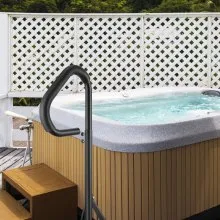 VEVOR Pasamanos para bañera de hidromasaje, pasamanos lateral giratorio 360 con altura ajustable de 35 a 57 pulgadas, pasamanos para bañera de hidromasaje de aluminio resistente al óxido con base de montaje deslizante para interior y exterior, capacidad de 600 libras