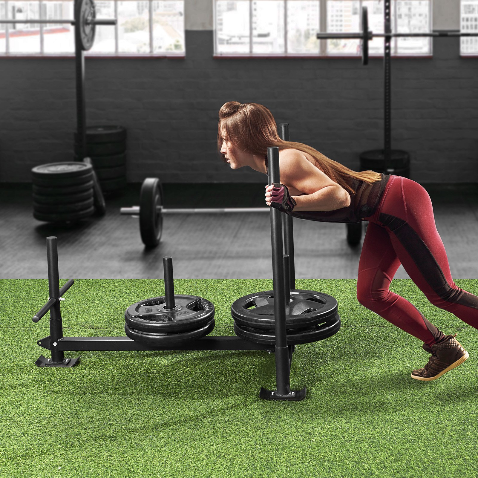 Trineo de entrenamiento con pesas VEVOR, trineo de empuje y tracción con asa, equipo de acero para entrenamiento de fuerza y resistencia, ideal para ejercicios atléticos y mejora de la velocidad, compatible con discos de 2", negro