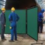 Pantalla de soldadura VEVOR con marco, 1,83 m x 1,83 m, 3 paneles, protección de soldadura de vinilo ignífugo con 12 ruedas giratorias (6 con bloqueo), móvil y profesional para taller, color verde