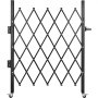Puerta de seguridad VEVOR negra con diseño en forma de diamante, altura ajustable y ruedas.