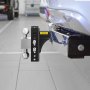 Enganche de remolque ajustable VEVOR conectado a la parte trasera del automóvil, con montaje de bola doble y configuraciones de altura ajustables.