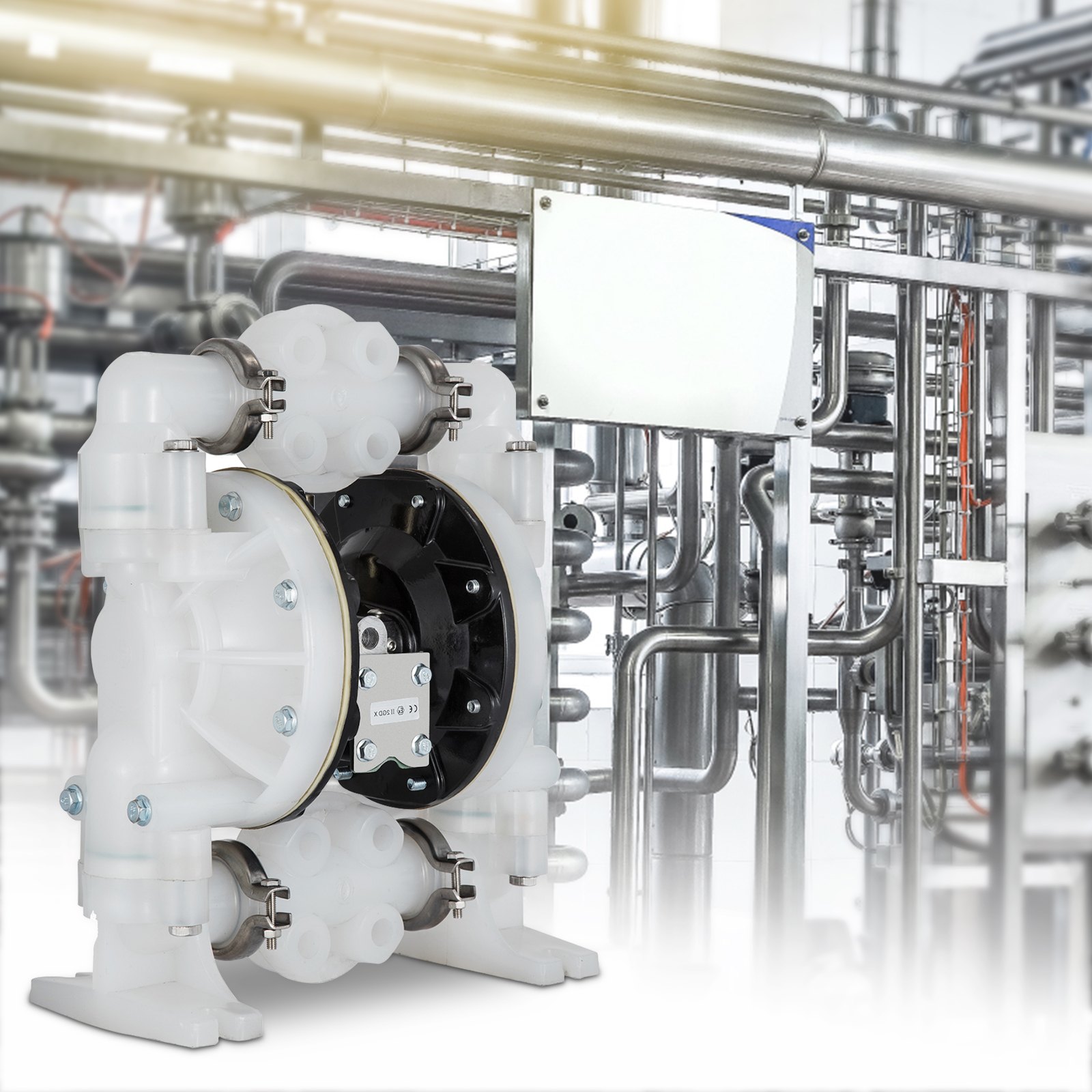 Bomba de diafragma doble neumática VEVOR en configuración de tuberías industriales.