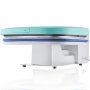 Prensa térmica automática VEVOR con superficie superior verde azulado y base blanca, con una capa de relleno azul cerca de su plataforma.