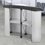 Mostrador de exposición VEVOR en blanco y negro con diseño curvo y estructura de metal.