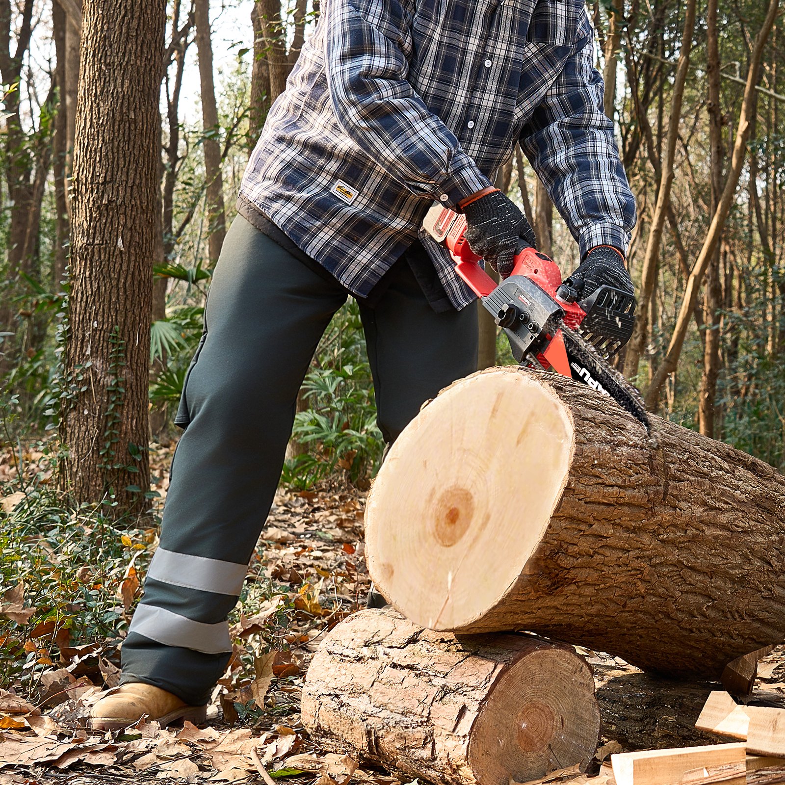 VEVOR Chainsaw Chaps Wrap, Class A, 8 Layers Chainsaw Pants with Adjustable Belt & Gear Pocket, Protective Chain Saw Chaps for Men/Women, Chainsaw Safety Equipment for Loggers Forest Workers Medium