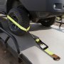 VEVOR Wielbevestigingsband (50,8 x 3048 mm) met platte haak, treksterkte van 4540 kg en draagvermogen van 1512 kg, Motorfietsbevestigingssysteem Wielbevestigingsband Bandenband voor SUV's en aanhangers, Geel