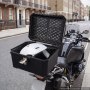 VEVOR Topkoffer voor motorfietsen, 45 liter, gemaakt van ABS, universele zwarte motorkoffer met ruimte voor één helm, inclusief rugleuning, slot, 2 sleutels en reflecterende stickers, IPX4 spatwaterdicht.