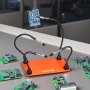 VEVOR Soldeerhulp Derde Hand 201x140x3 mm, Magnetisch Soldeerstation, 4 Flexibele Armen, met Krokodillenklemmen en Antislip Stalen Basis, voor Elektronische Reparaties, Handwerk, Hobby's, Doe-het-zelf