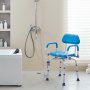 VEVOR draaibare douchestoel met blauwe zitting en rugleuning in moderne badkamer naast wit bad.
