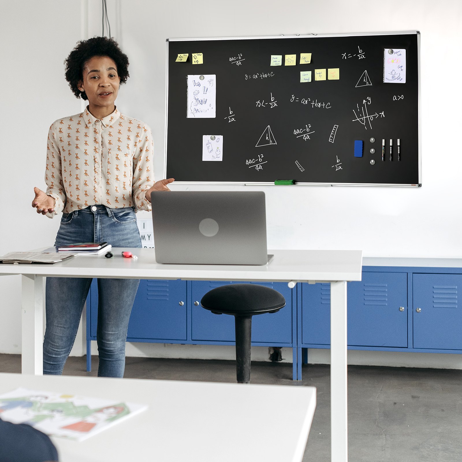 VEVOR Blackboard, krijtbord met aluminium frame, 175 x 100 cm whiteboard, inclusief 1 magnetische wisser en 3 whiteboardmarkers, zwart oppervlak