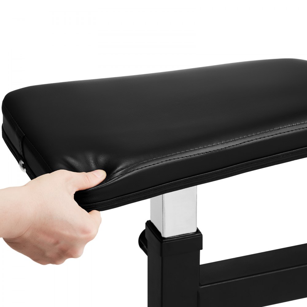 VEVOR Preacher Curl Bench Biceps Machine voor krachttraining, (Max. belasting 200 kg) Fitnessapparatuur voor thuis, Bicepsstation voor halters en dumbbells in zitting, Verstelbare halterbanken