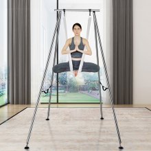 VEVOR Aerial yoga-hangmat met yogaframe 6 x 2,6 m, wit yogaschommel Air Flying, yogaschommel hangmatschommel 250 kg max. draagvermogen, inclusief yogasokken en voetkussens, anti-zwaartekrachtoefeningen