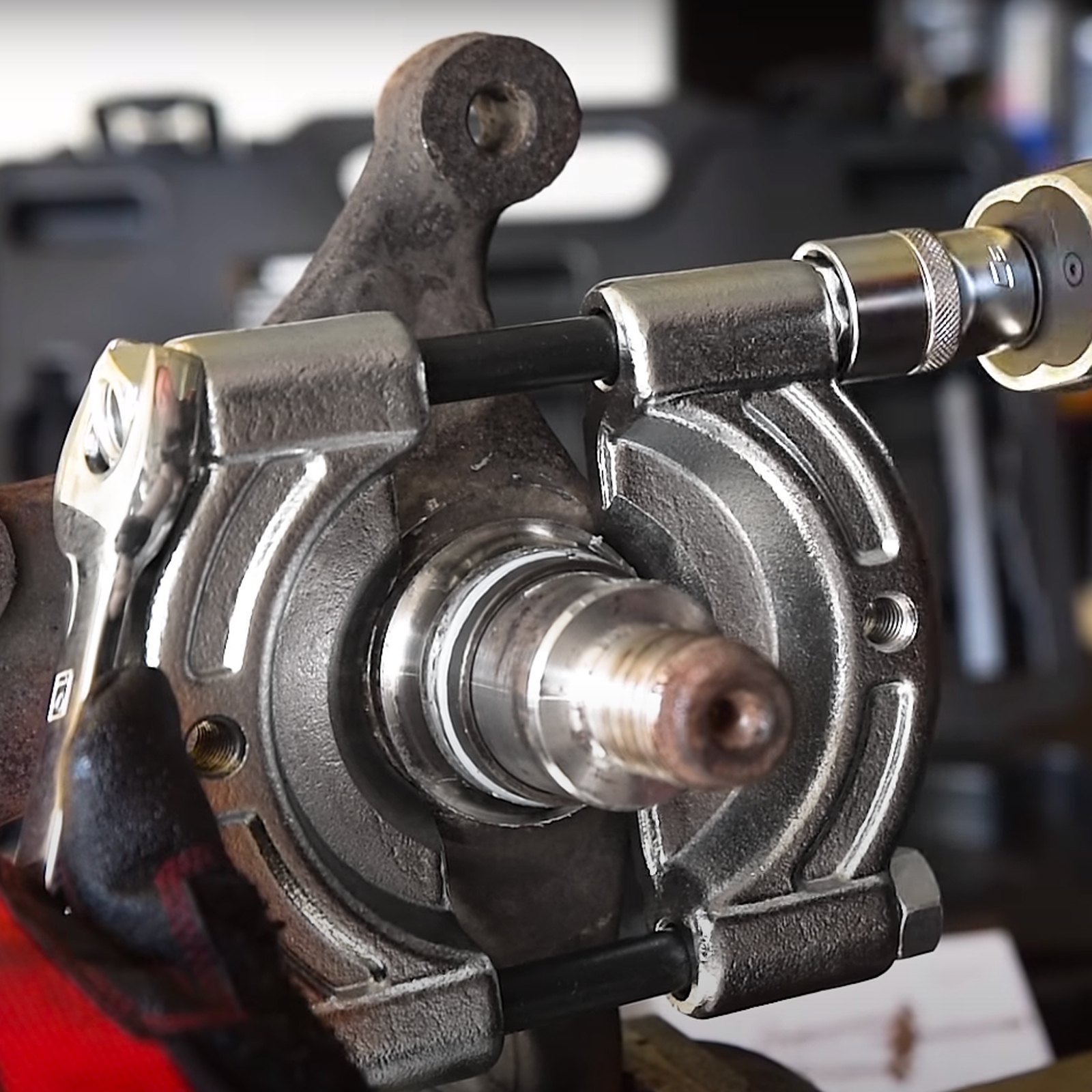 VEVOR 14-delige lagertrekkerset, 5-tons lagerscheider, lagerverwijderingsset voor rondselwielen met 2-inch en 3-inch bekken, wielnaaf-astrekkerset, robuuste lagersplijterset met koffer