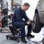 VEVOR Autokruipwagen 1015 mm (L) Werkplaatskruipwagen, Opvouwbare Montagekruipwagen, 3-in-1 Montagekruipwagen met een draagvermogen van 218 kg, 6 zwenkwielen en een gewatteerde zitting voor autoreparaties, Te gebruiken als kruipwagen en zitje
