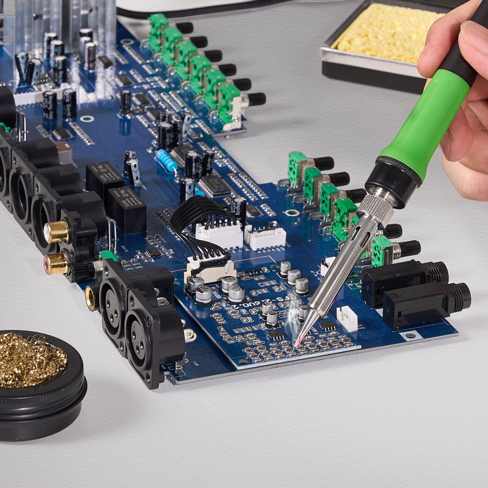 VEVOR Soldering Iron Station, 70W Digital Display Soldering Station Kit, 122°F- 932°F Temp Control & Built-in Transformer, Auto Standby & Sleep Mode, with 5 Soldering Tips, Lead-Free Solder, Tweezers