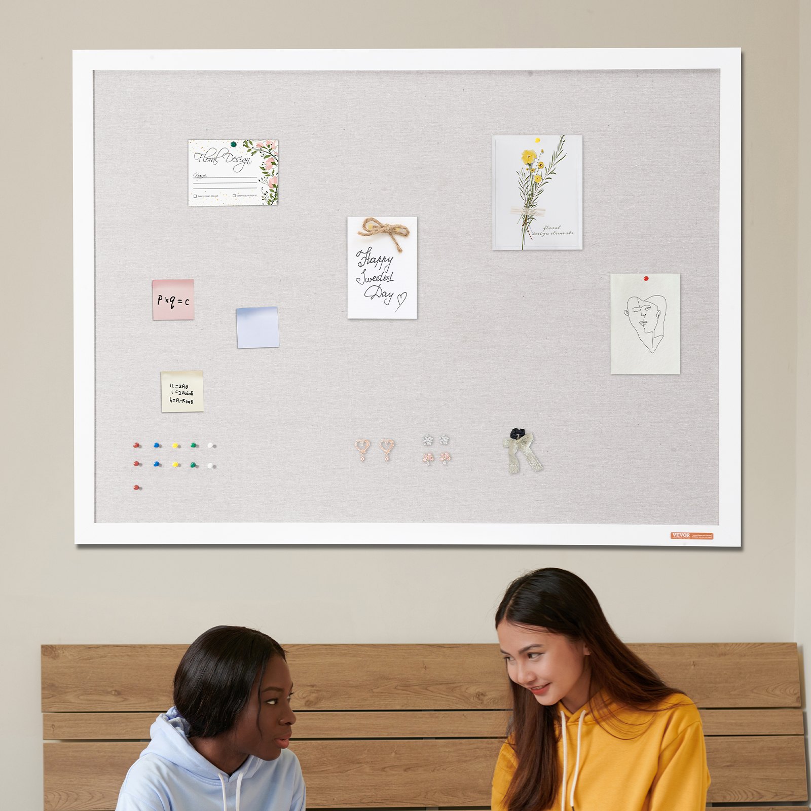 VEVOR 48"x36" Wit Kurkbord met Linnen Oppervlak - Stijlvol Wandgemonteerd Prikbord voor Thuis, School, Kantoor - Elegant en Functioneel Prikbord