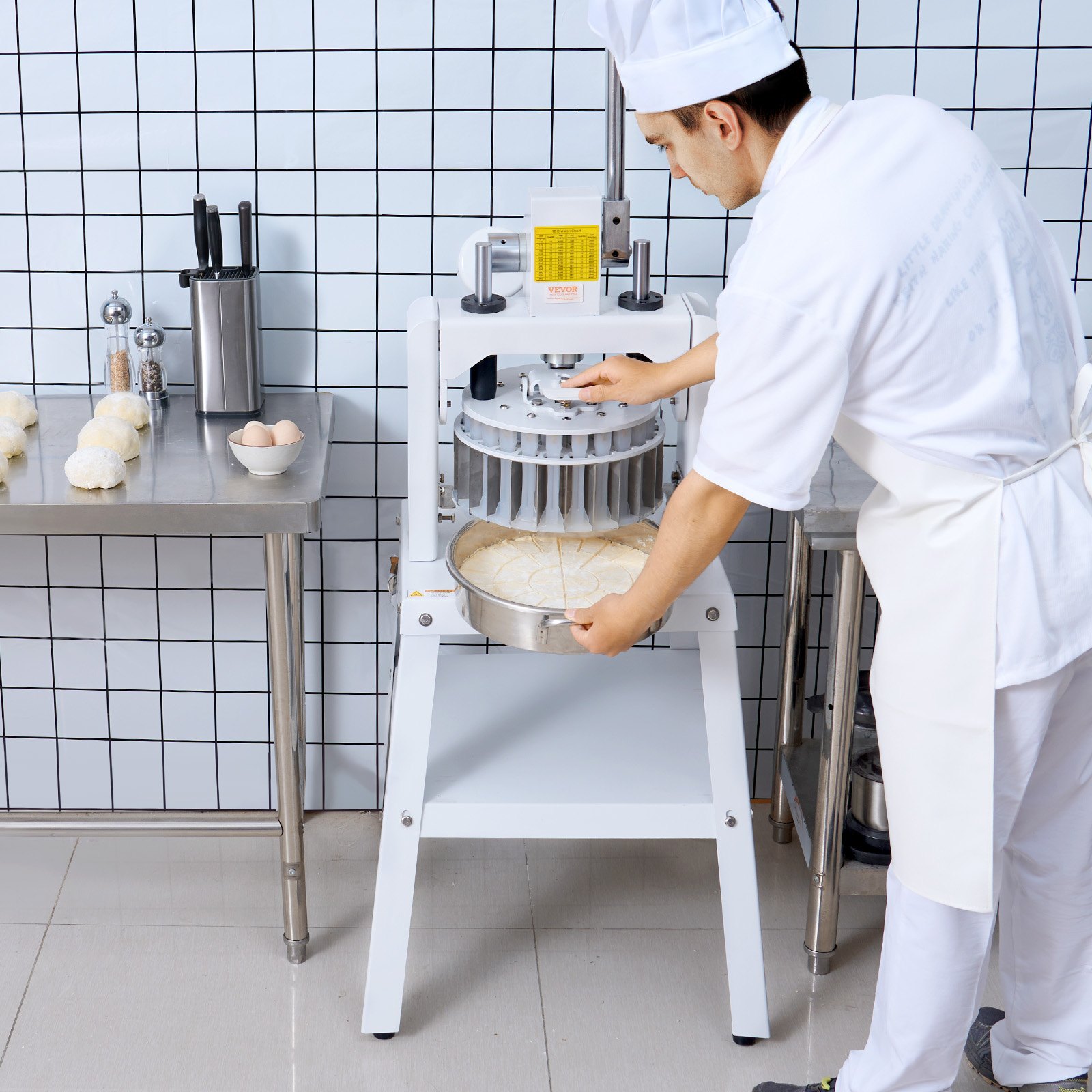 VEVOR Deegverdeler en -opboller, 40-delige handmatige deegverdeler, 30-150g handpersdeegsnijder met 304 roestvrijstalen bak en mes, broodbakmachine voor bakkerijen, restaurants en commerciële doeleinden
