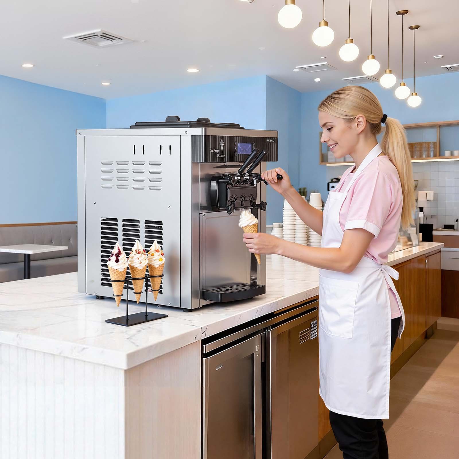 VEVOR Commerciële ijsmachine met een capaciteit van 20-28 l/u, softijsmachine van 2200 W met 2 x 6 liter containers, voorkoeling, zelfreiniging en led-display, tafelmodel voor snackbars, dessertwinkels en cafés, zilverkleurig.